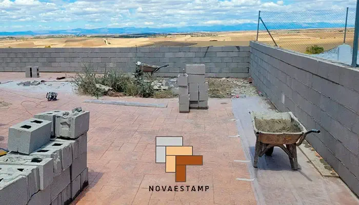 Construcción muros bloques de hormigón en El Boalo, Cerceda, Mataelpino