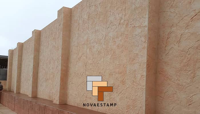 Hormigón impreso vertical en Guadalix para muros y fachadas